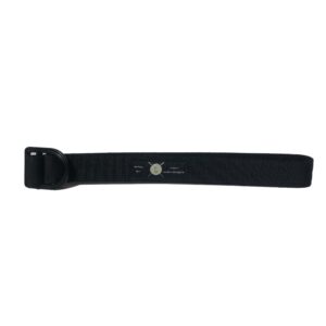 Black regular belt with plastic buckle.